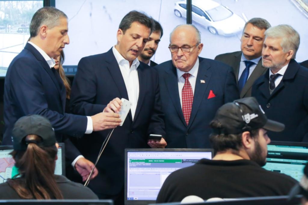 Massa apunta a disputarle una porción de votos al oficialismo