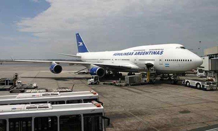 Aerolíneas suspendió sus vuelos semanales a Caracas