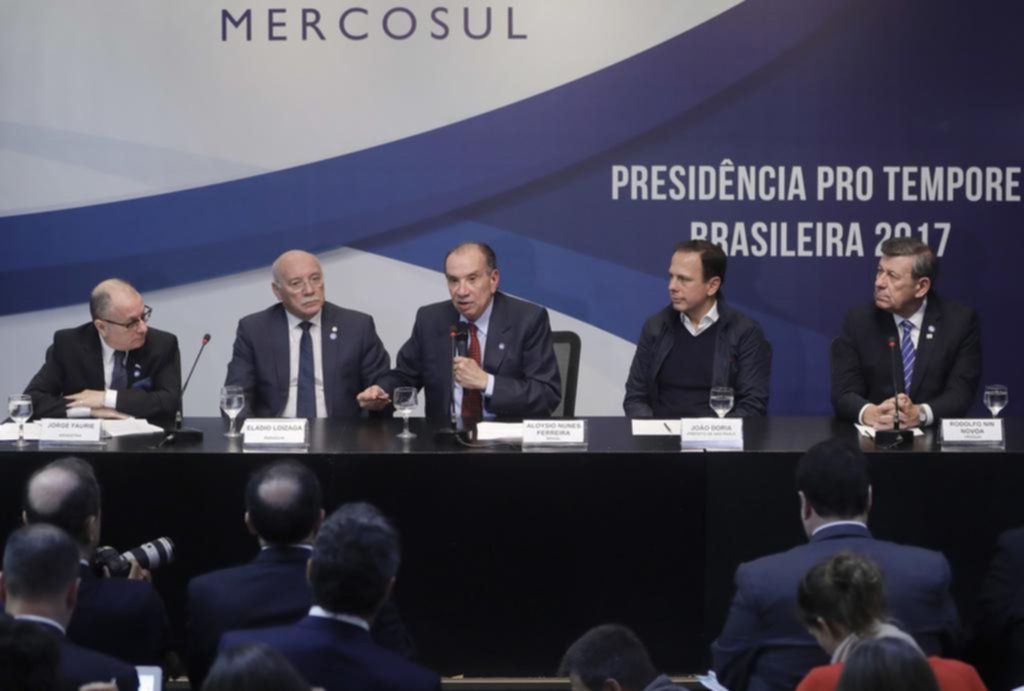 El Mercosur suspendió indefinidamente a Venezuela y Maduro cargó contra Macri