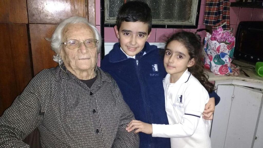 Un emotivo festejo de Irma por sus 105 años