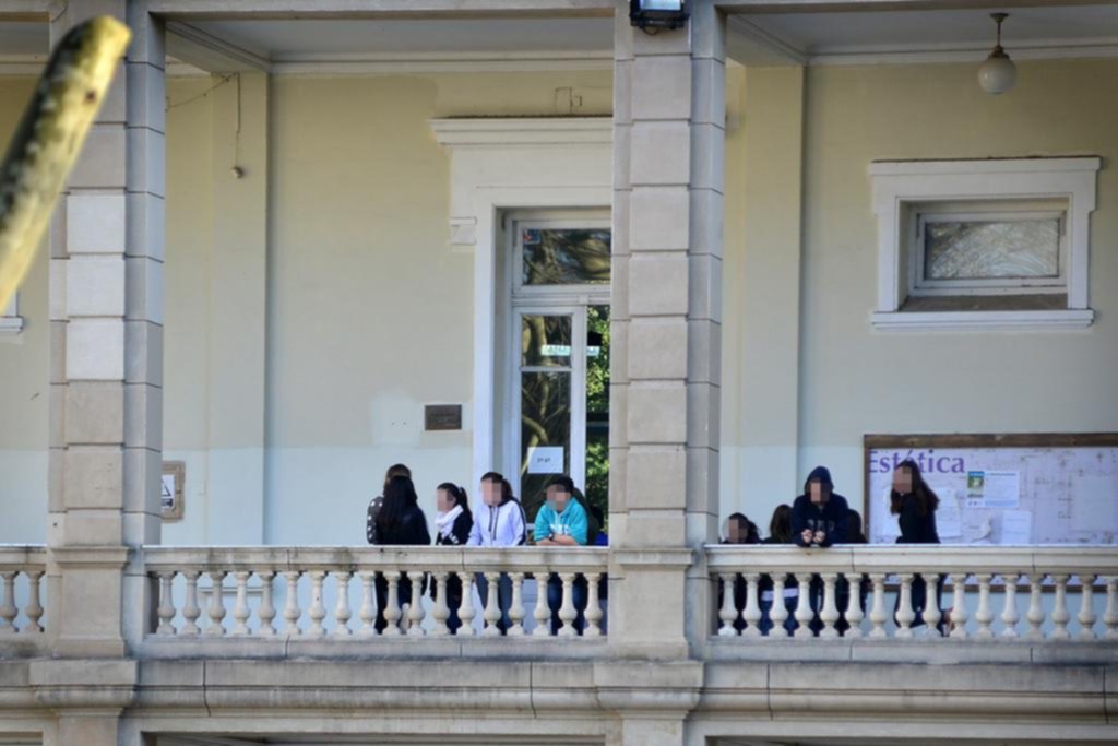 El colegio Nacional, ante una de sus jornadas más difíciles