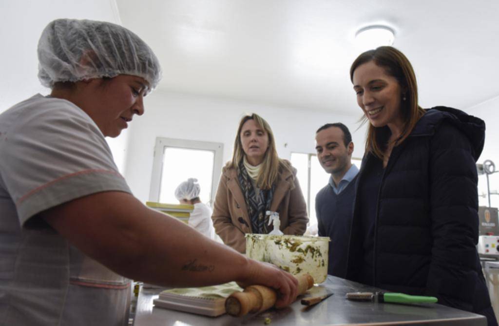 Vidal admite que hay que bajar impuestos: “La gente no da más”