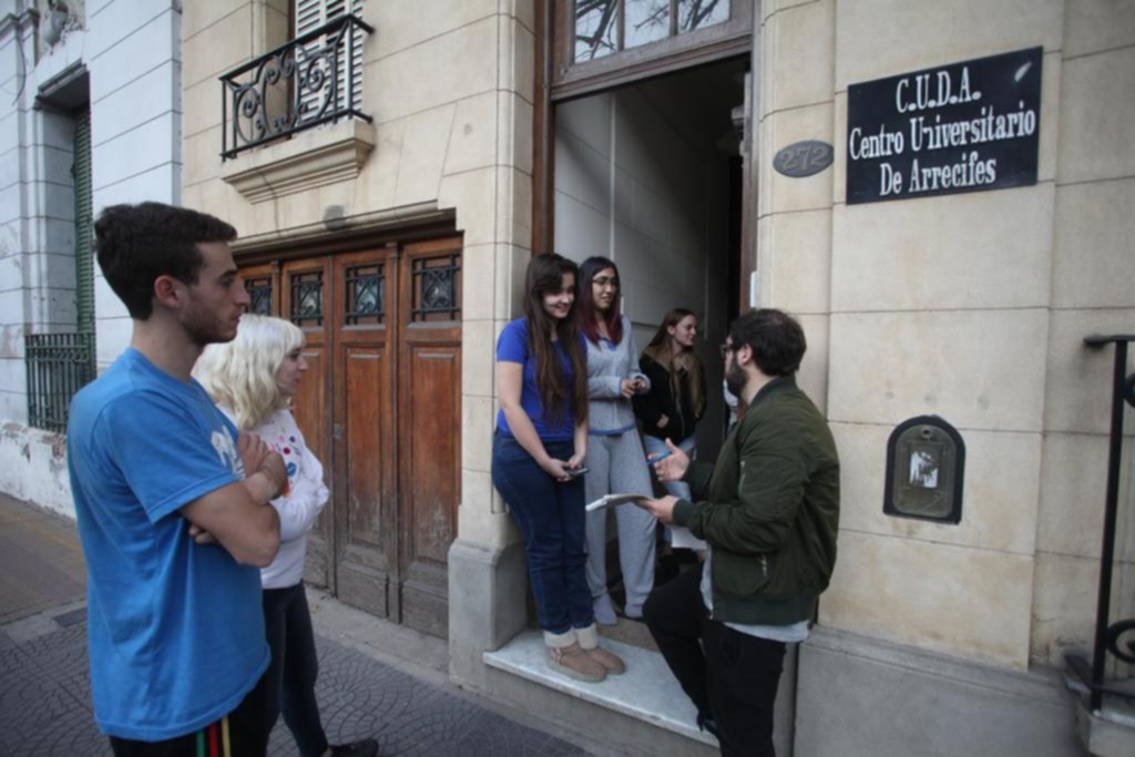Roban en varias habitaciones del centro de estudiantes de Arrecifes