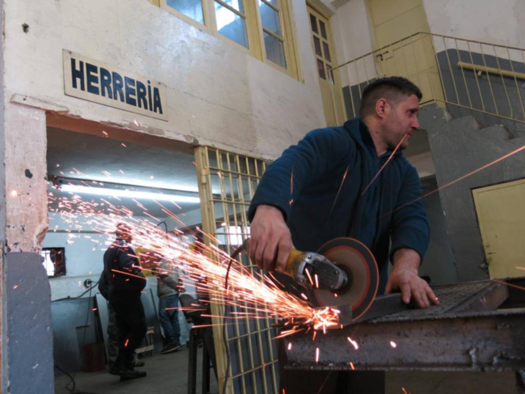 Reinserción con talleres y cursos para disminuir la reincidencia