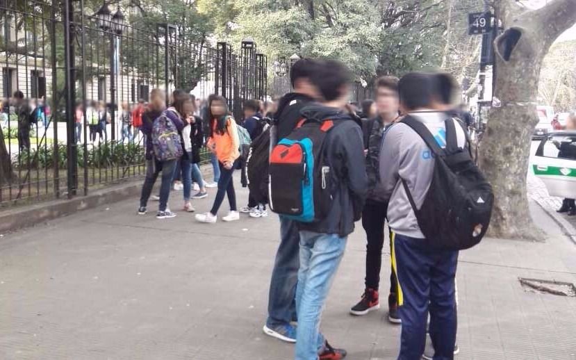 Consternación y hondo pesar en el Colegio Nacional al recibir la noticia de la muerte de Lara