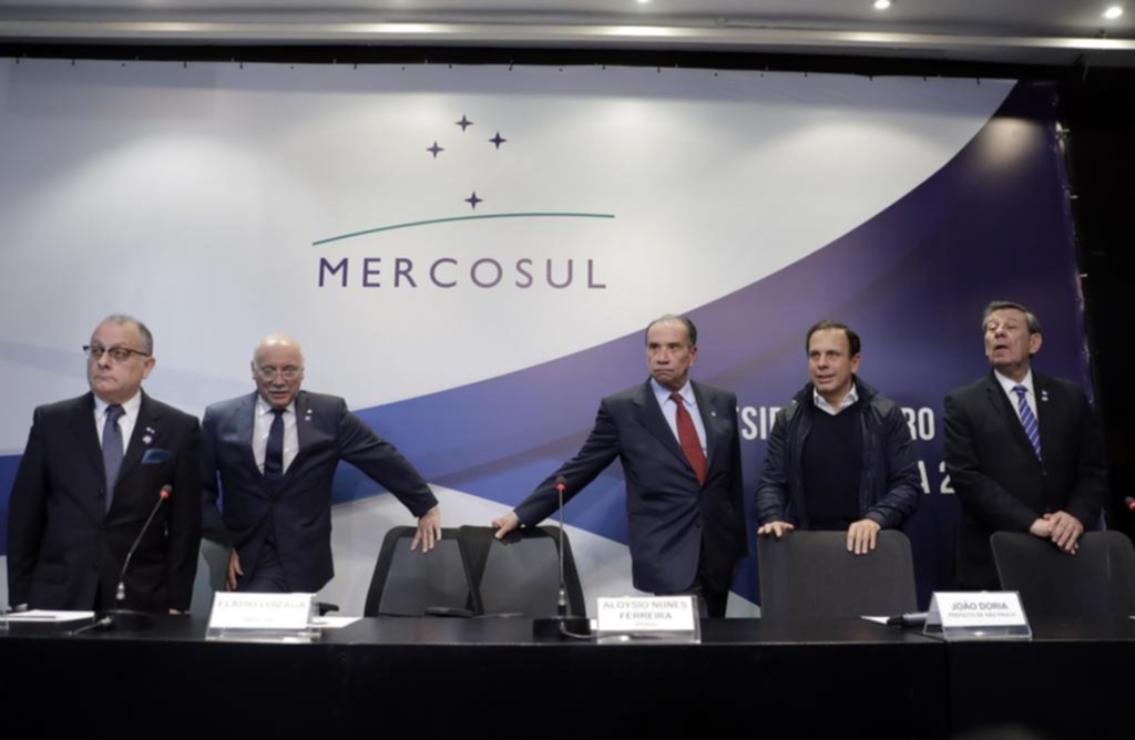 Argentina busca forzar a Maduro a iniciar un diálogo