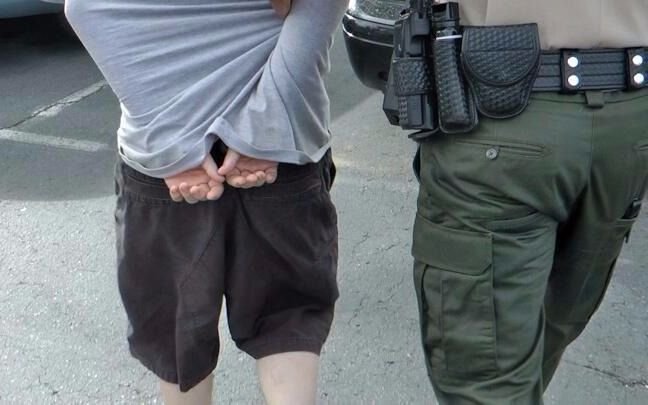 Detienen en La Matanza a un hombre que vendía drogas a metros de un jardín de infantes