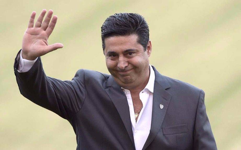No se resigna: Angelici presentó a la Conmebol documentación para completar su test de idoneidad