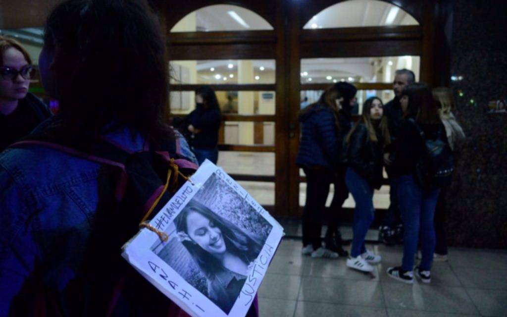 Profesores del colegio de Anahí cargaron contra el Gobierno por el crimen