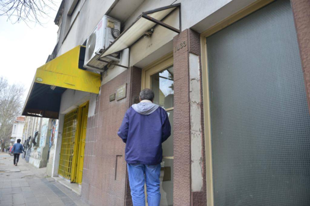 Tocó el timbre, dijo que era el portero y se llevó $ 33 mil