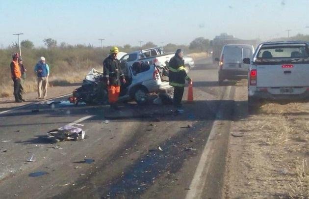 Una profesora platense de danzas folclóricas murió en un choque en una ruta de Córdoba