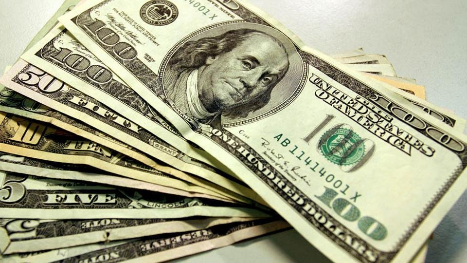 El dólar electoral sin freno y volvió a pasar los 18 pesos