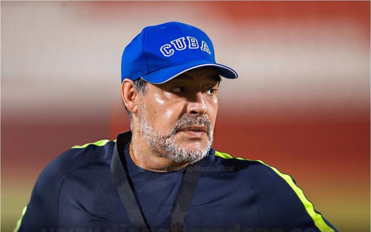 Siguen los cruces por Venezuela: Ahora Maradona le respondió a Capriles