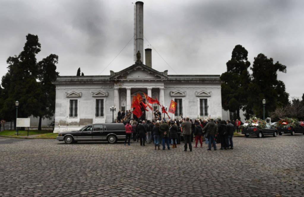 Despidieron los restos del líder del PC Patricio Echegaray
