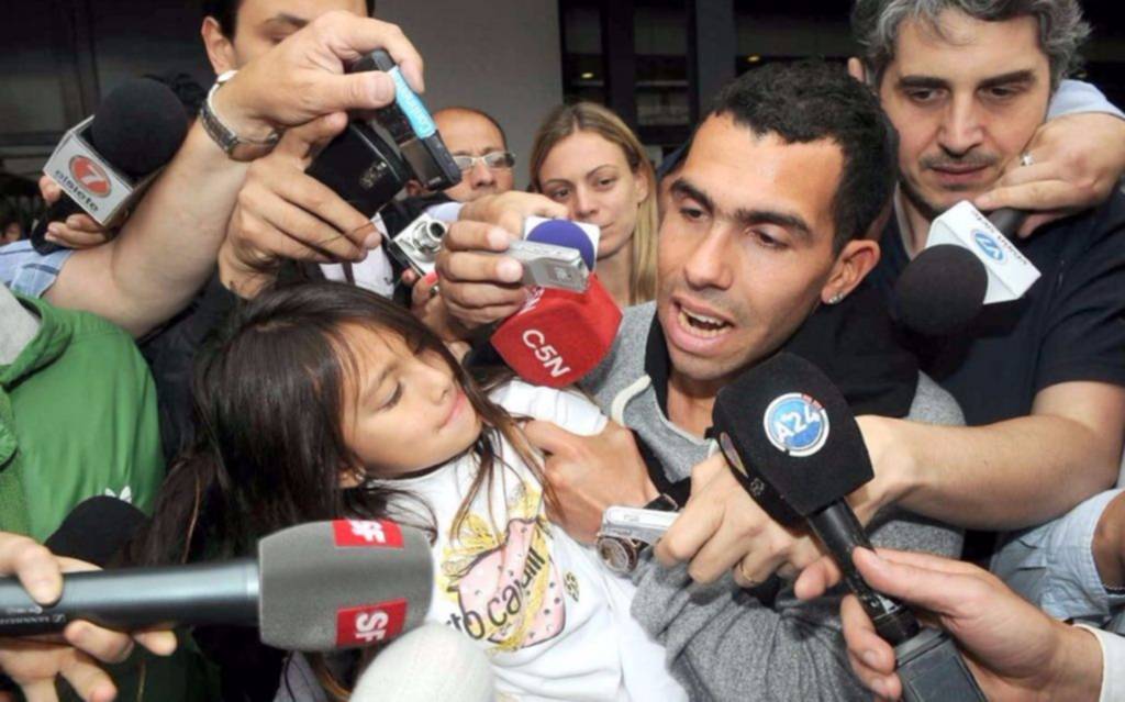 Tevez: los chinos le pusieron condiciones para poder viajar