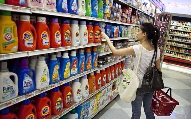 Las ventas en los supermercados bajaron en junio 1,2% y en los shoppings 5,1%