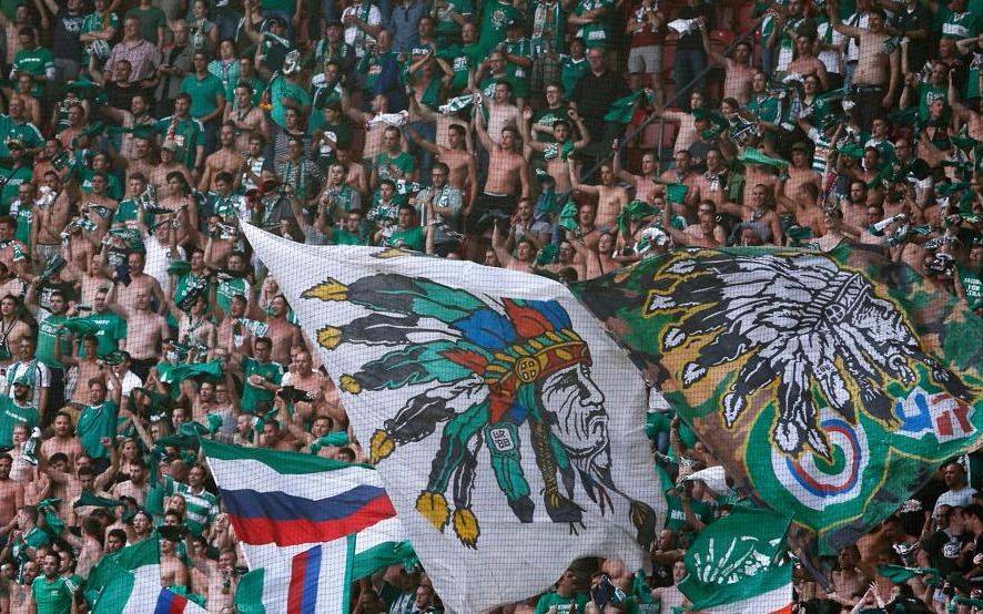 Austria: Un año y medio preso por hacer saludo Nazi en una tribuna