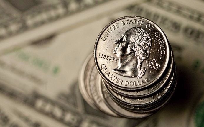 El dólar cerró con una baja de 6 centavos y se vendió a $ 17,50