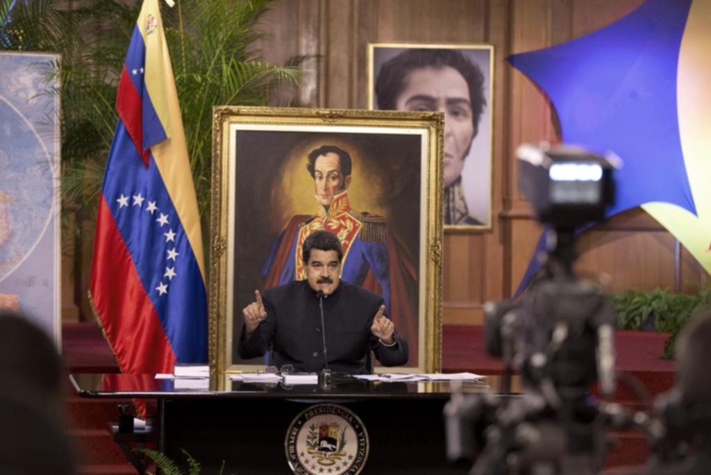 Maduro trató de “cobarde” a Macri y le hizo un pedido especial al Papa