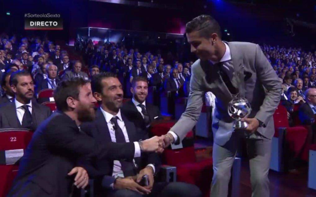 Ronaldo le ganó a Messi: fue considerado el mejor jugador de Europa