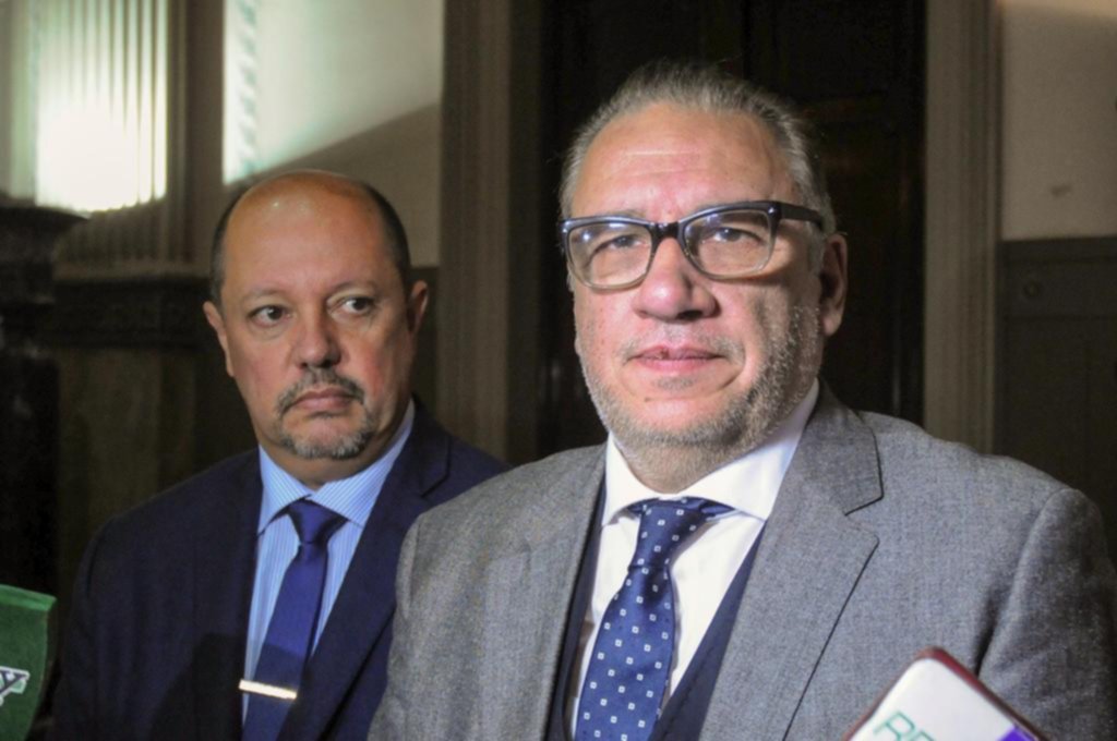 El fiscal Cartasegna más cerca de la destitución