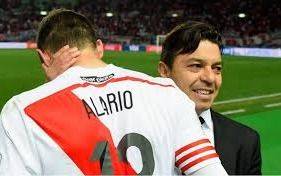 Siguen los cruces en River por la posible venta de Lucas Alario