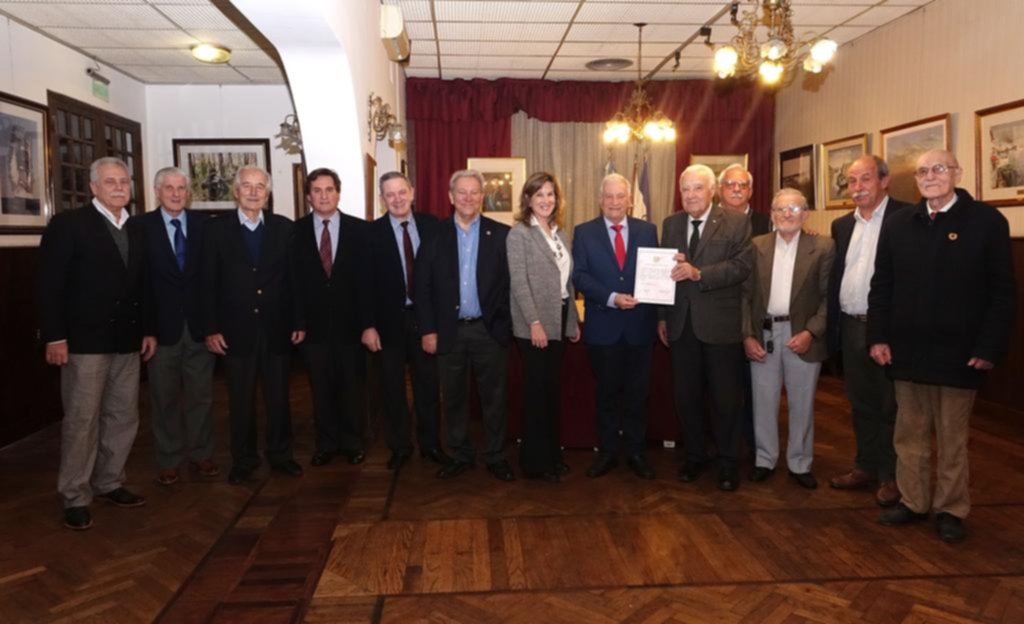 Distinguen por su labor solidaria en la Ciudad a la Fundación Florencio Pérez