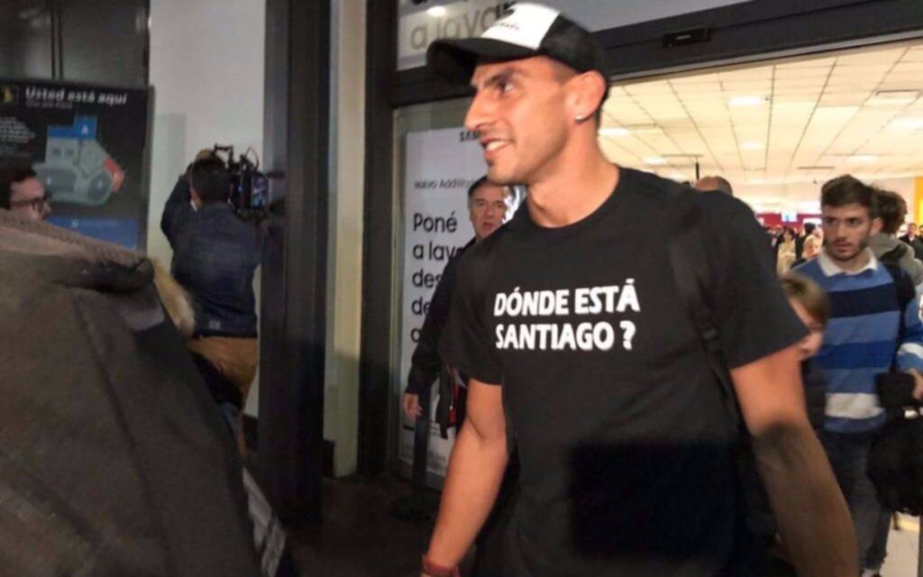 El arquero de la Selección y Maradona, se sumaron a la campaña de búsqueda de Santiago Maldonado
