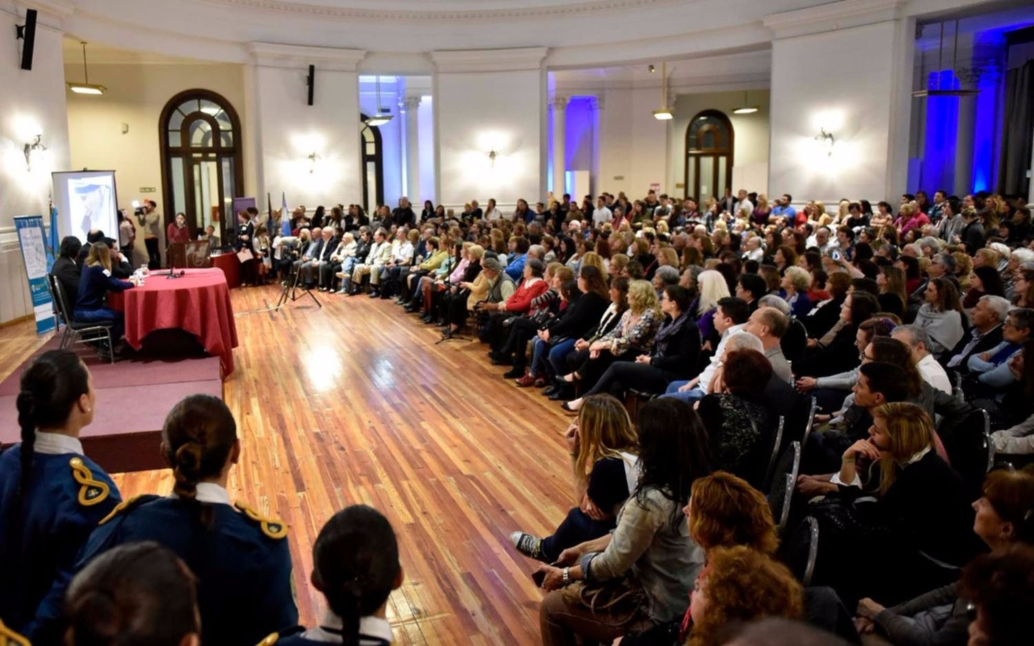 Distinguen a mujeres en la ciudad por su labor institucional y social 