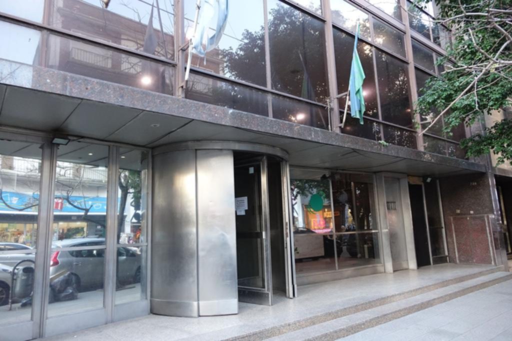 Investigan si hubo consumo de alcohol en una sede policial