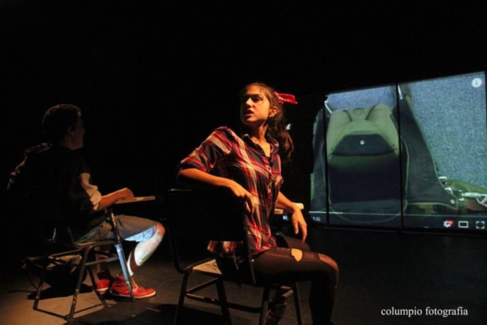 “Altazores”, y el teatro para adolescentes, vuelve a escena