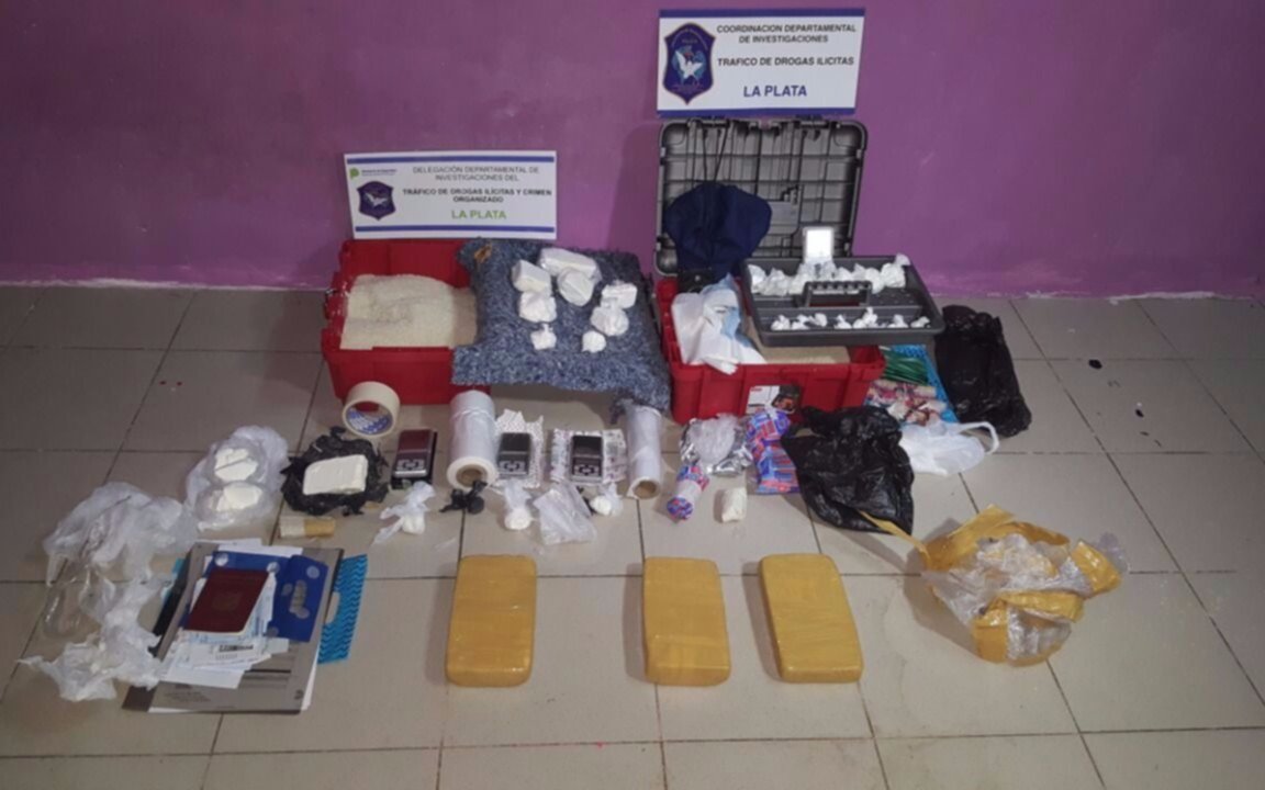 Desbaratan banda de narcotraficantes en La Plata y Berisso: un hombre y cuatro mujeres detenidos