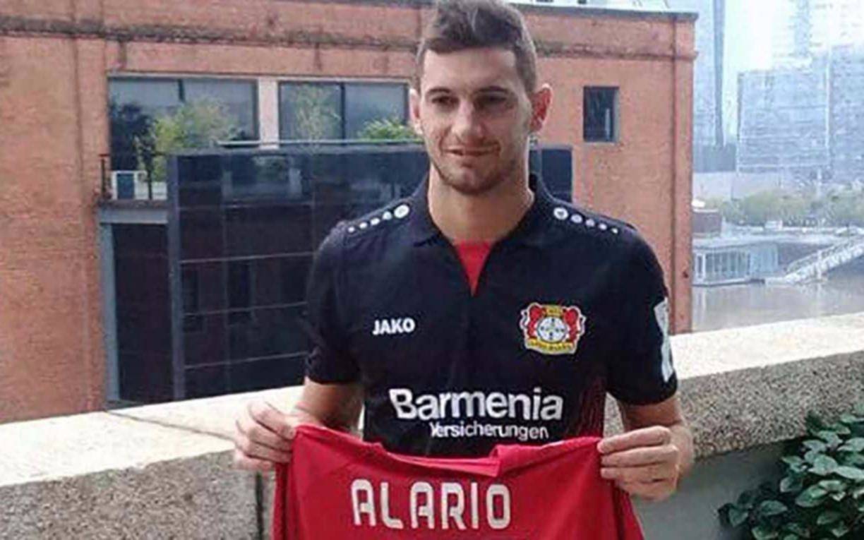  Leverkusen anunció la contratación de Alario