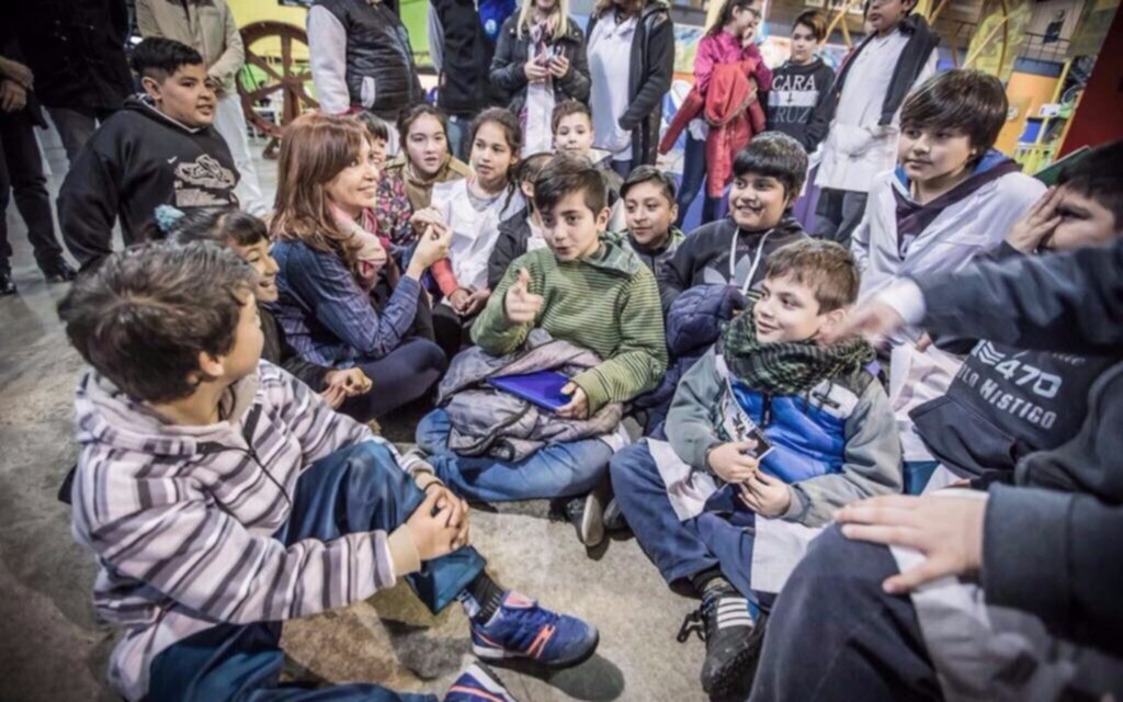Cristina Fernández visitó hoy Lanús tras relanzar su campaña
