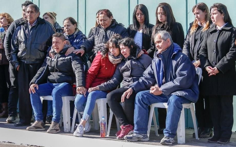    El adiós a Lourdes, entre el dolor y el reclamo de seguridad para los policías