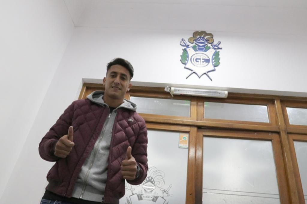 Tras el arribo oficial de Rosales, ahora el Lobo busca cerrar al zaguero paraguayo Jacquet