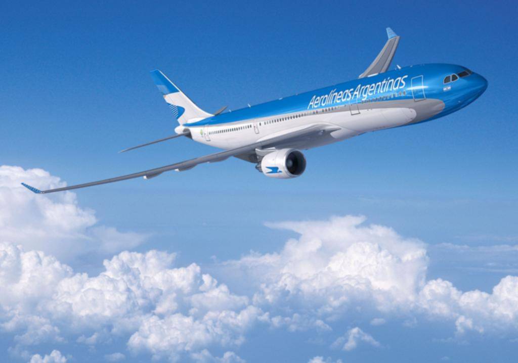 Vuelos baratos: ventas récord y colapso de la web de Aerolíneas