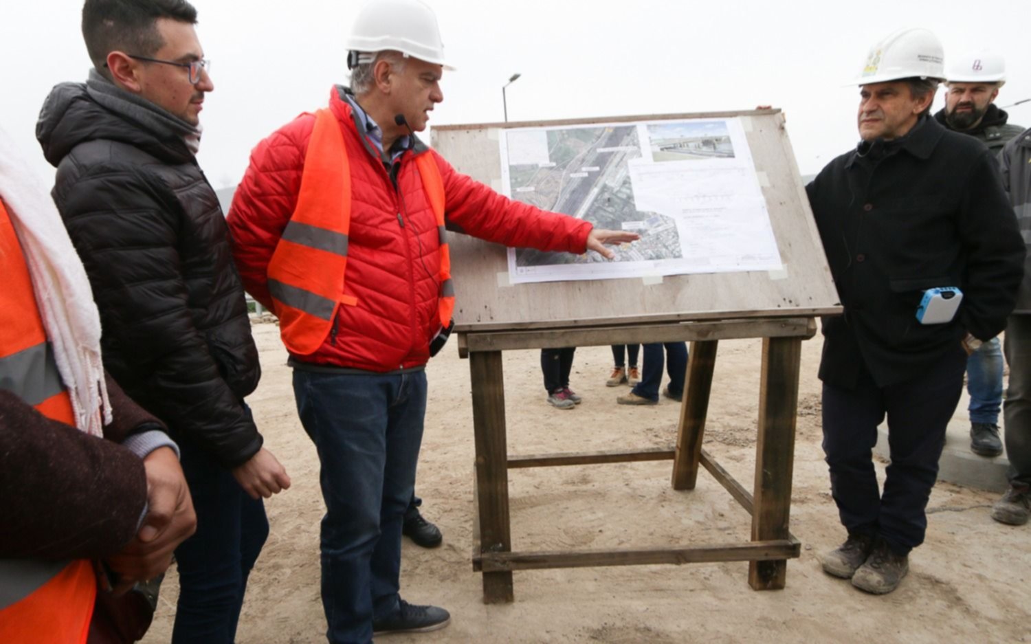 Grindetti y Moccia recorrieron la etapa final de obras del nuevo Puente Olímpico