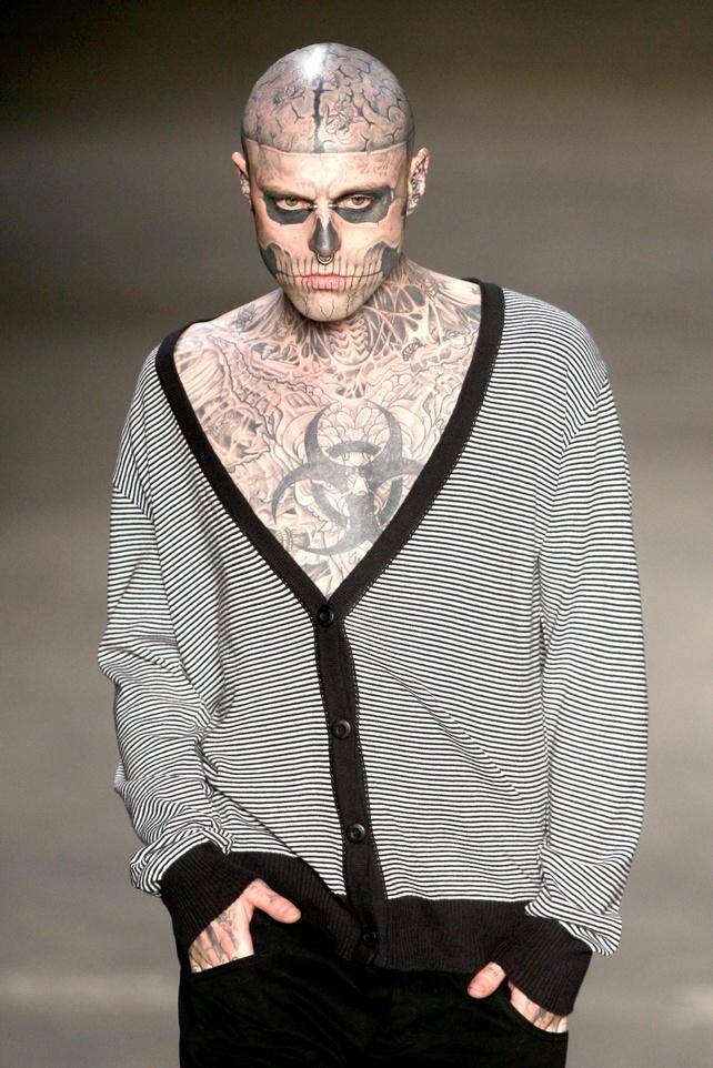 Devastada Lady Gaga llora por la muerte de su amigo Zombie Boy