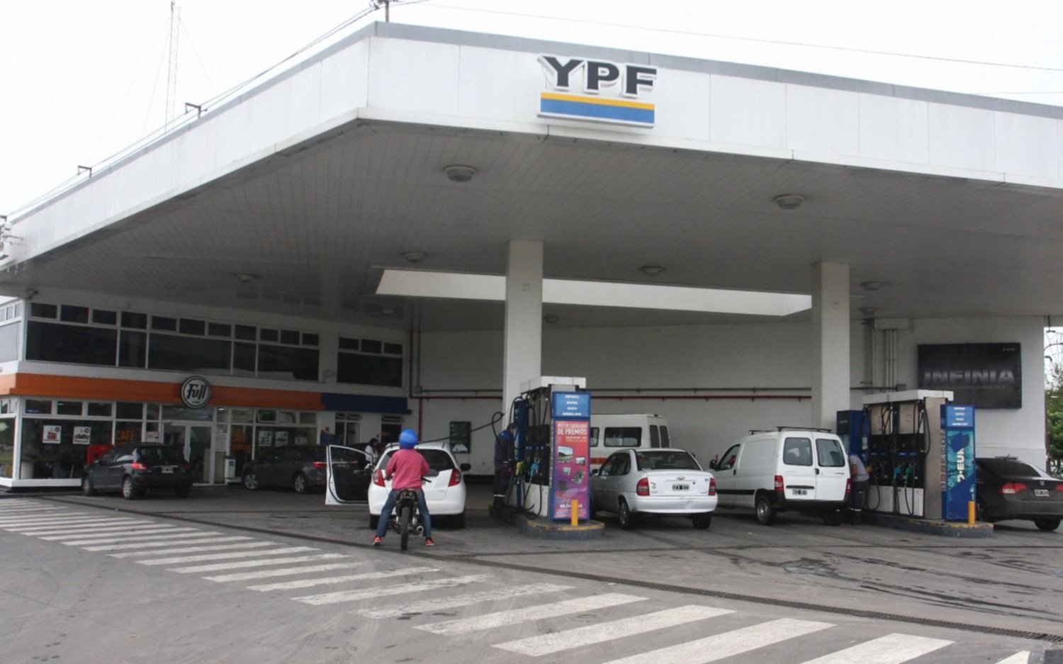 YPF aumentó el precio de sus naftas en todo el país
