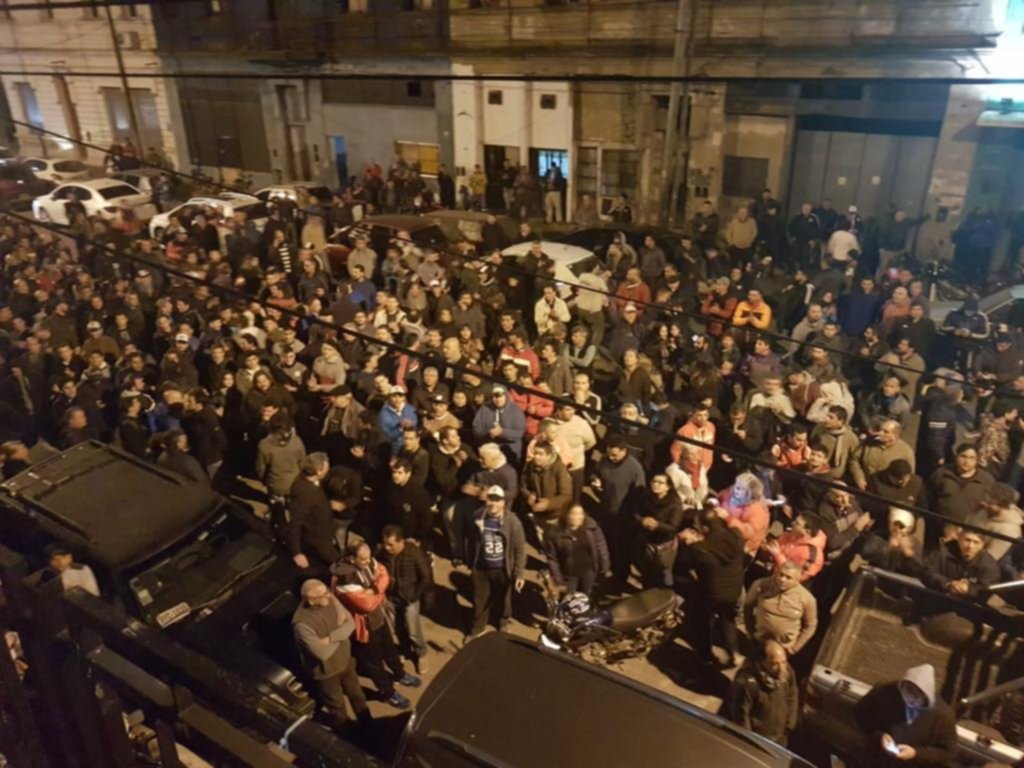 Movilización gremial en Ensenada en medio de la denuncia en el Astillero