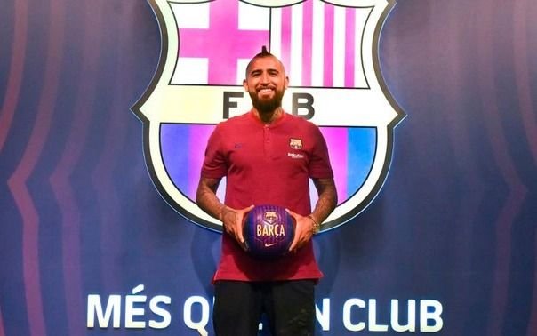 El Barcelona presentó a Arturo Vidal en el Camp Nou: tres años de contrato