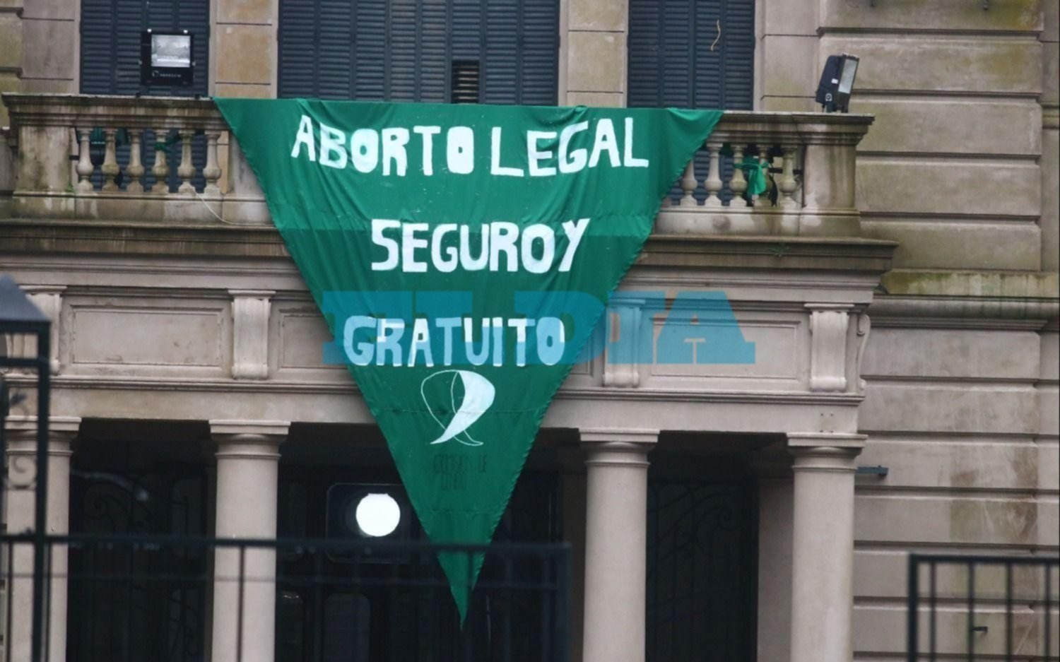 El "pañuelazo verde" copó la Ciudad