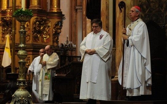 Monseñor Mario Poli ofició una misa en paralelo al debate del aborto en el Senado