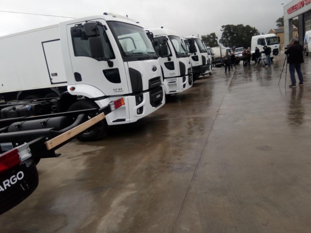 Se presentó en La Plata la línea de camiones Ford Cargo Euro V con sus servicios de postventa