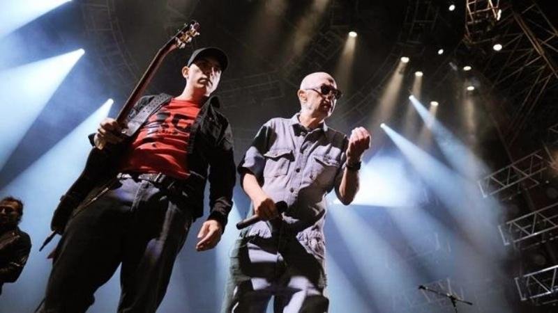 “El Indio disfruta mucho haciendo música, si el disco transmite luminosidad es por eso”