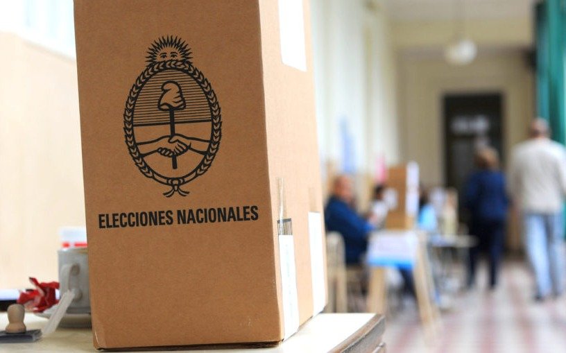 En medio del escándalo de los cuadernos, una encuesta midió si la gente cambiará su voto