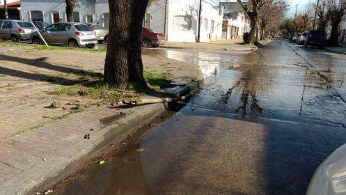 Se acumulan los reclamos vecinales por pérdida de agua