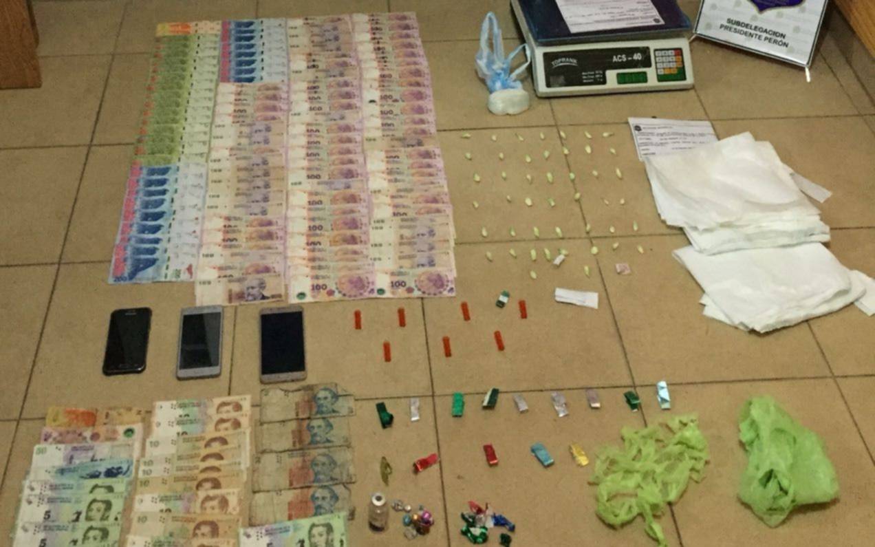 Allanaron un búnker narco y, además de droga, encontraron cuadernos con nombres de policías 