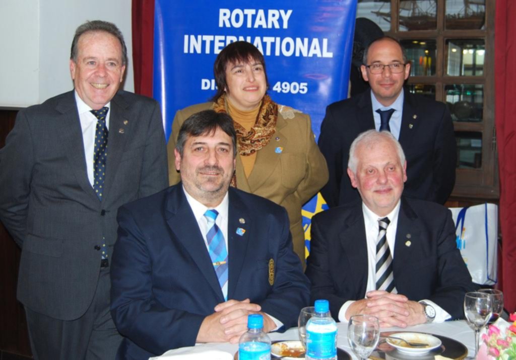 Cambio de autoridades en el Rotary Club La Plata